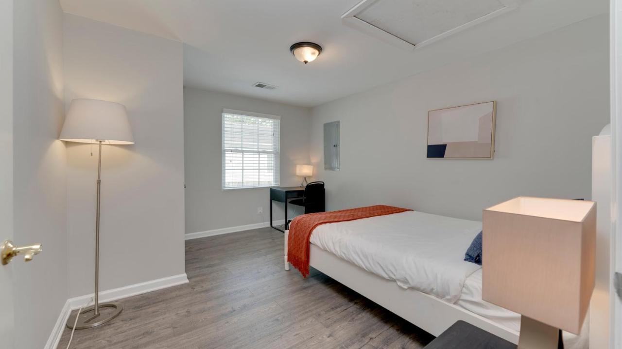 Stylish 3Br 3Ba Colonial House By Cozysuites Alexandria Exterior foto